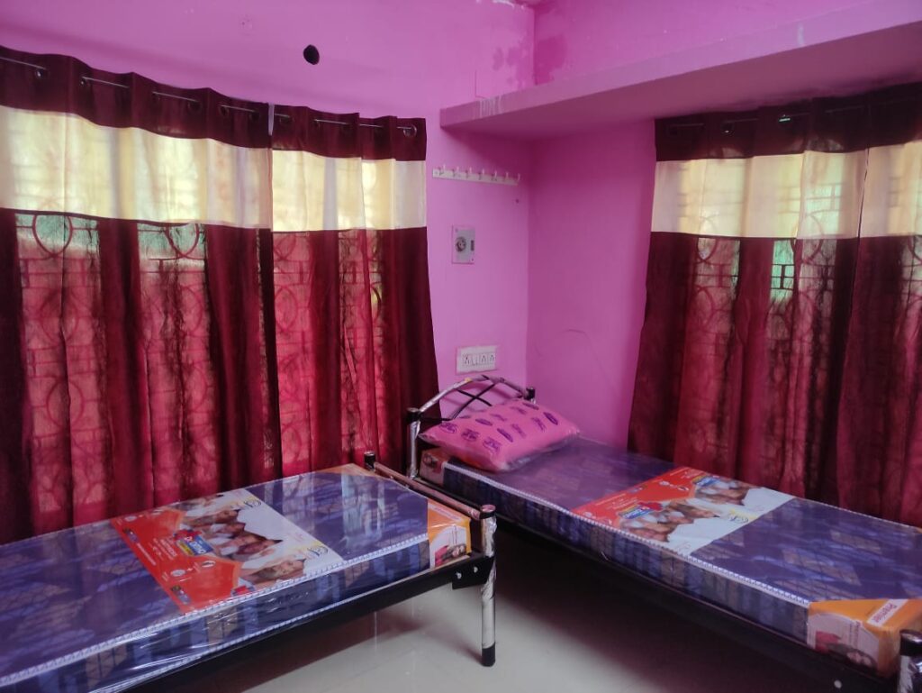 Mens PG in keelkattalai